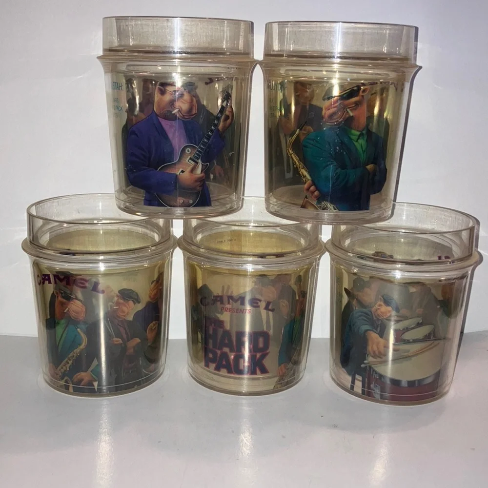 Vintage Camel Plastic  Drinkware Set of‎ 5